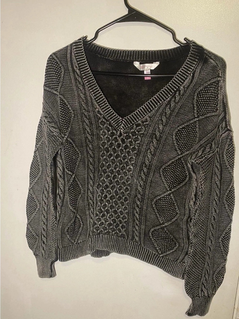 No Boundaries NOBO Sweater Women Junior M Gray Cotton Distress Pullover V Neck